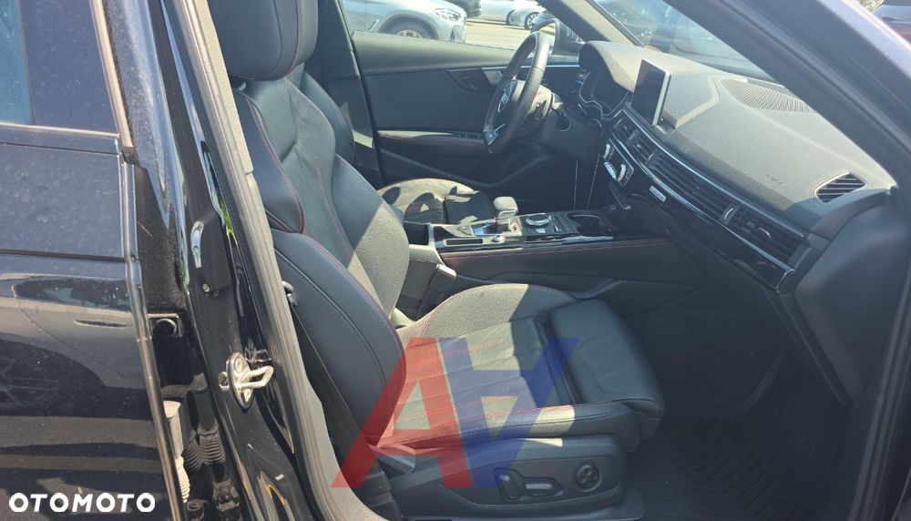 Audi A4 Limousine - 11