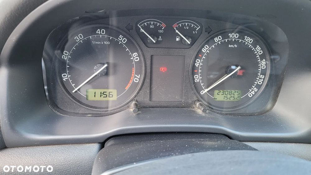 Skoda Octavia 1.6 Tour - 6