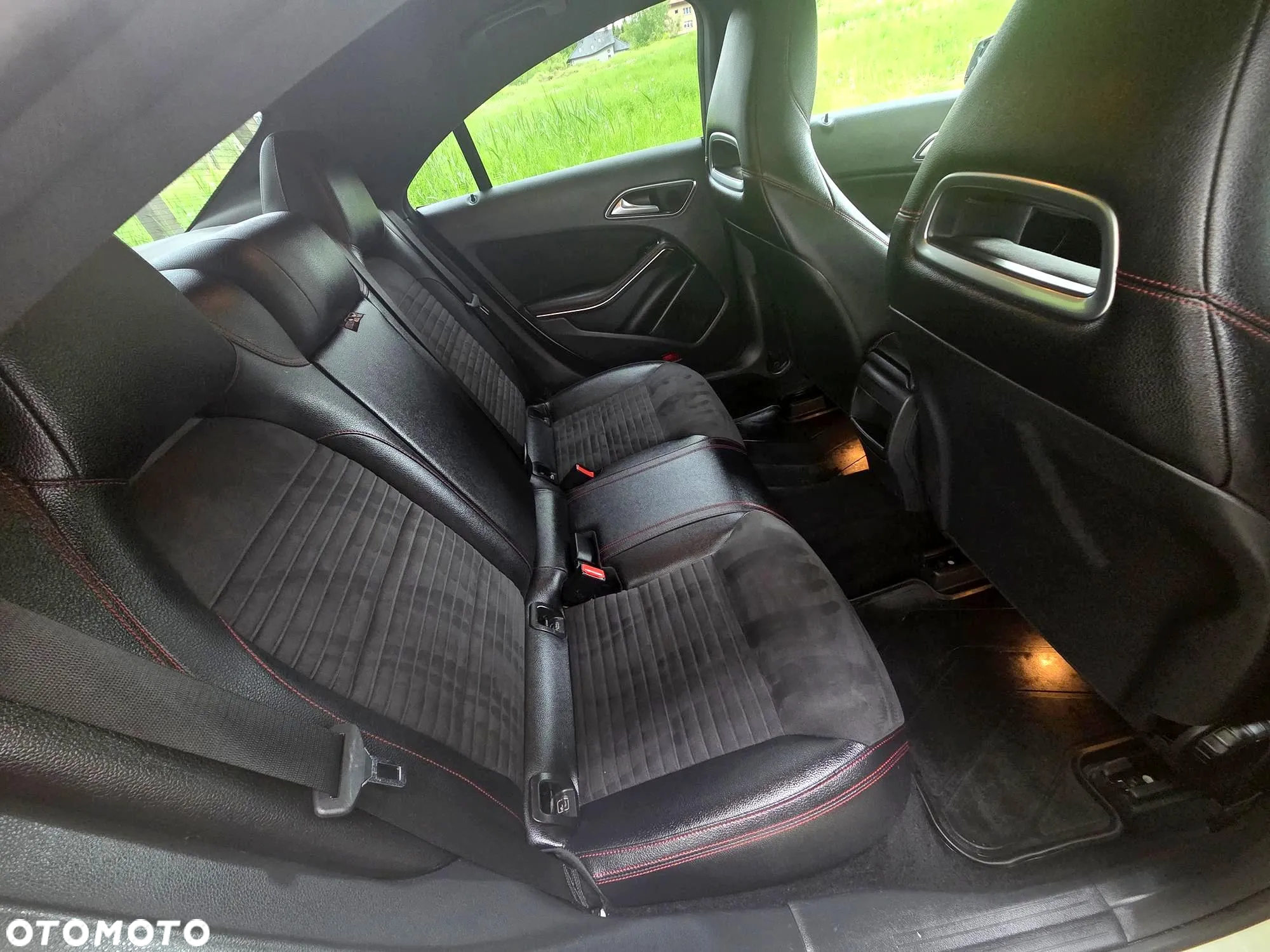 Mercedes-Benz CLA 200 7G-DCT AMG Line - 6