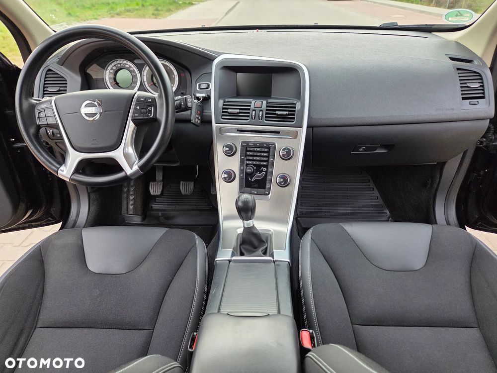 Volvo XC 60 D5 AWD Edition Pro - 25
