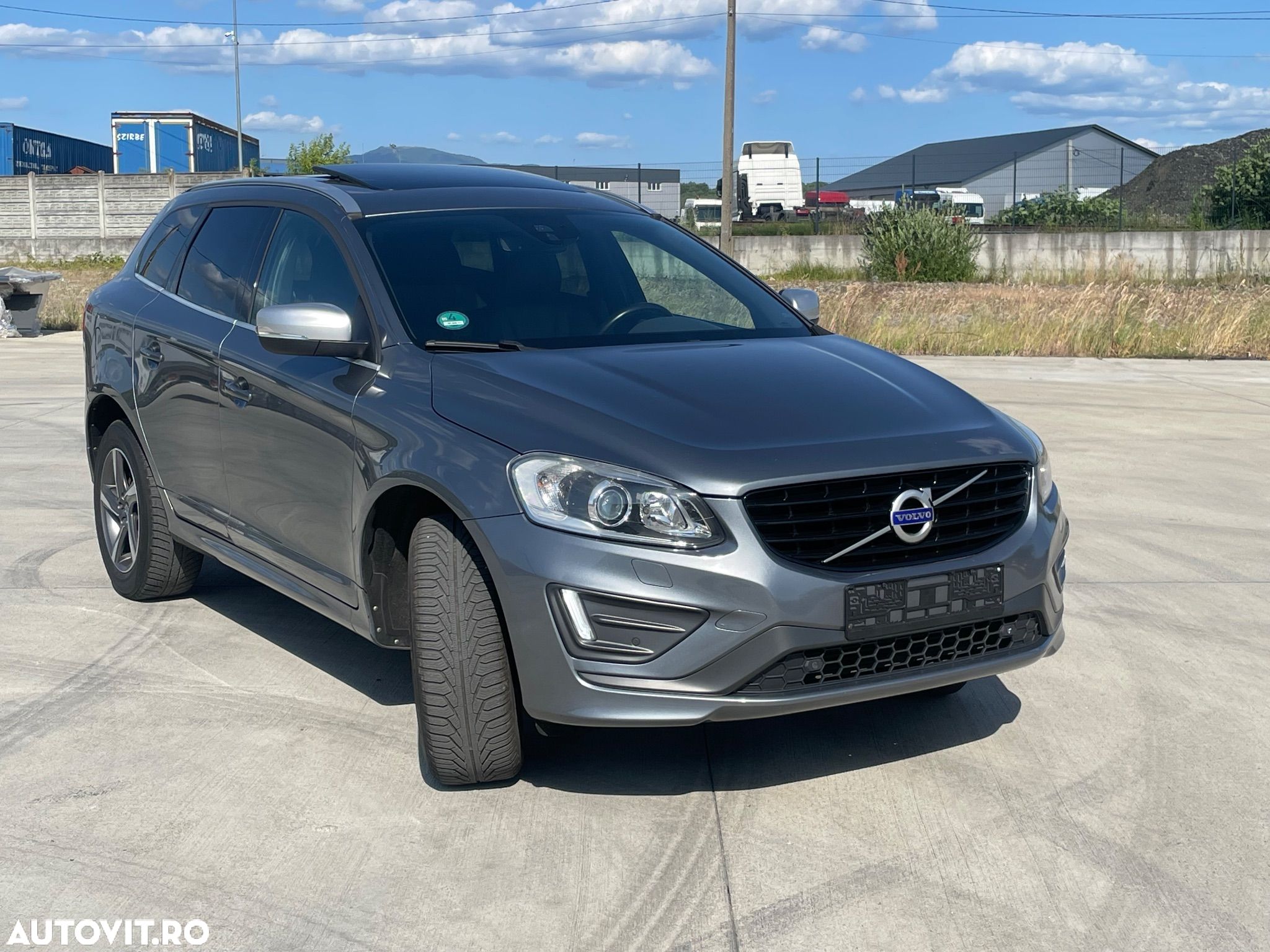 Volvo XC 60 D4 AWD R-Design - 1