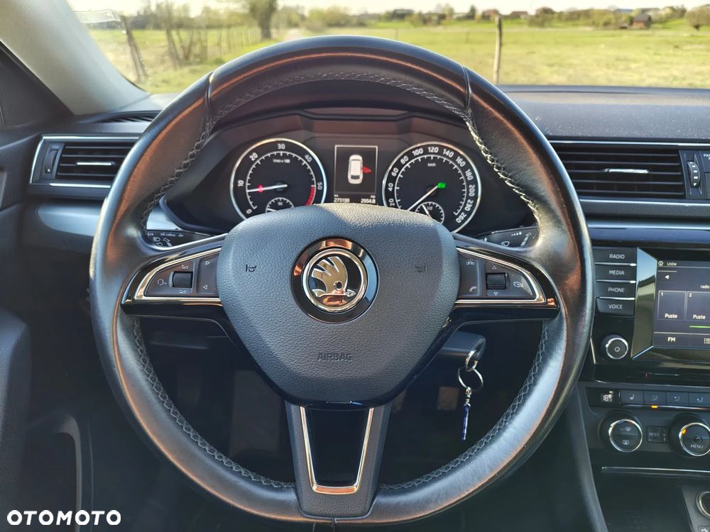 Skoda Superb 2.0 TDI Style DSG - 8