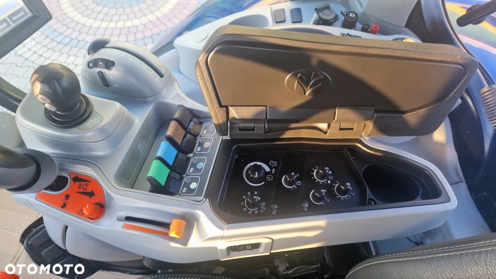 New Holland T7.270 Auto Command - 26
