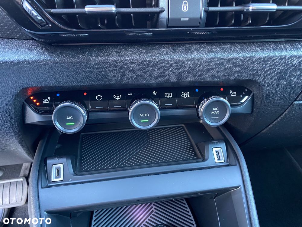 Citroën C4 EV156 54kWh E-Series - 17