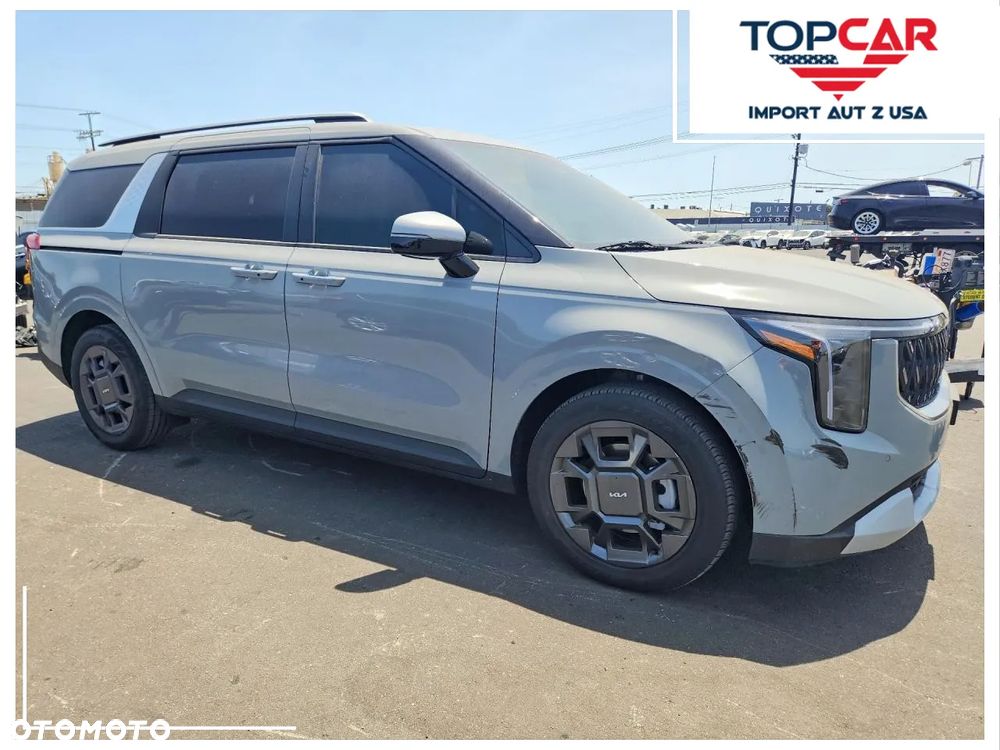 Kia Carnival - 1