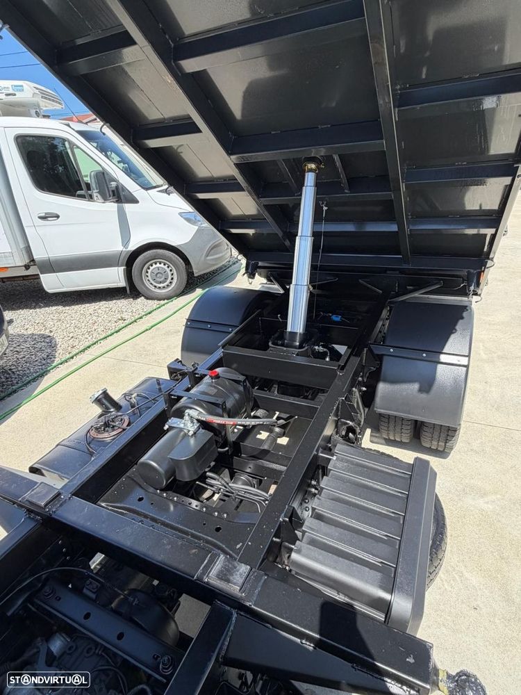 Mitsubishi Canter FUSO TRIBASCULANTE - 12