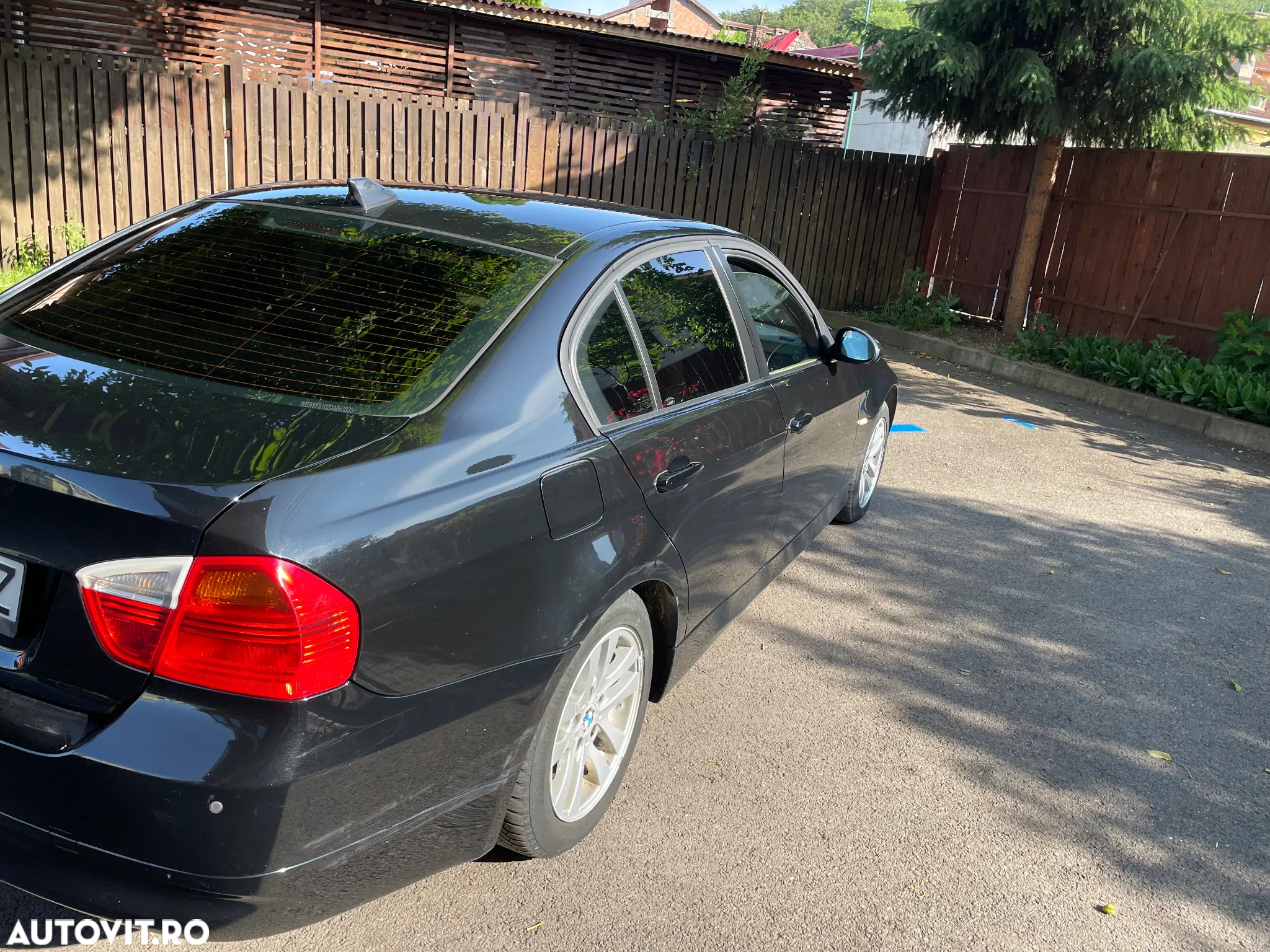 BMW Seria 3 318i Touring - 5
