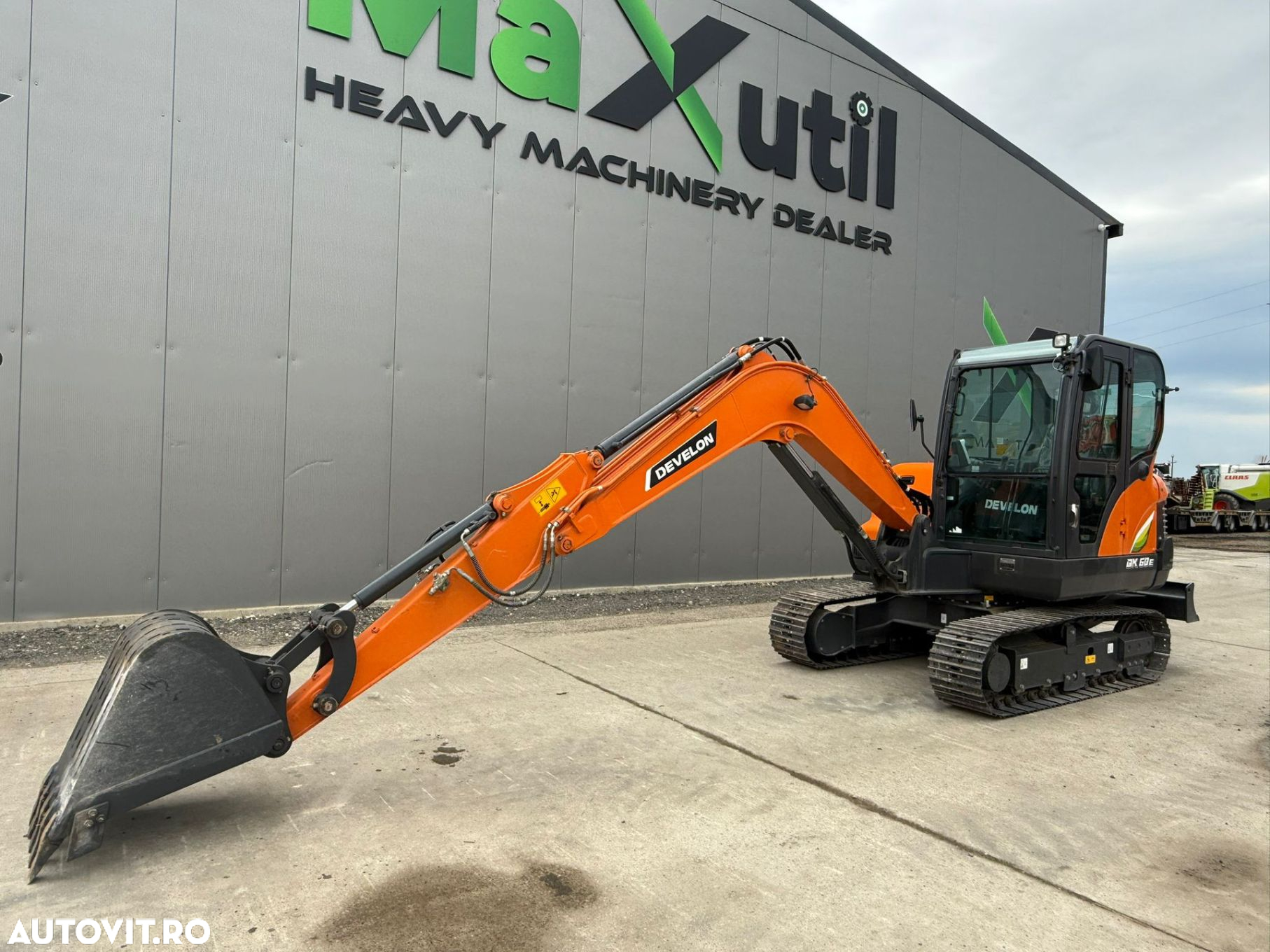 Develon DX60 Excavator - 9