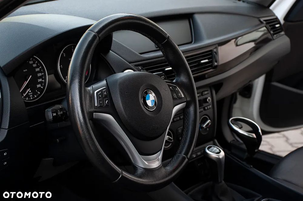 BMW X1 xDrive18d xLine - 36