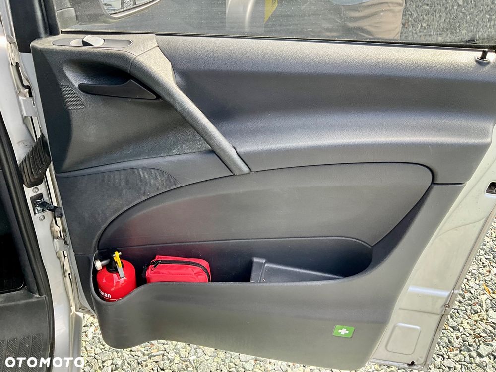 Mercedes-Benz VITO - 11