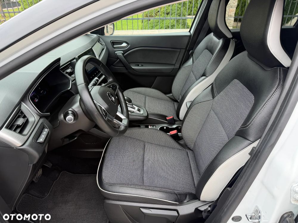 Renault Captur E-TECH 160 INTENS - 11