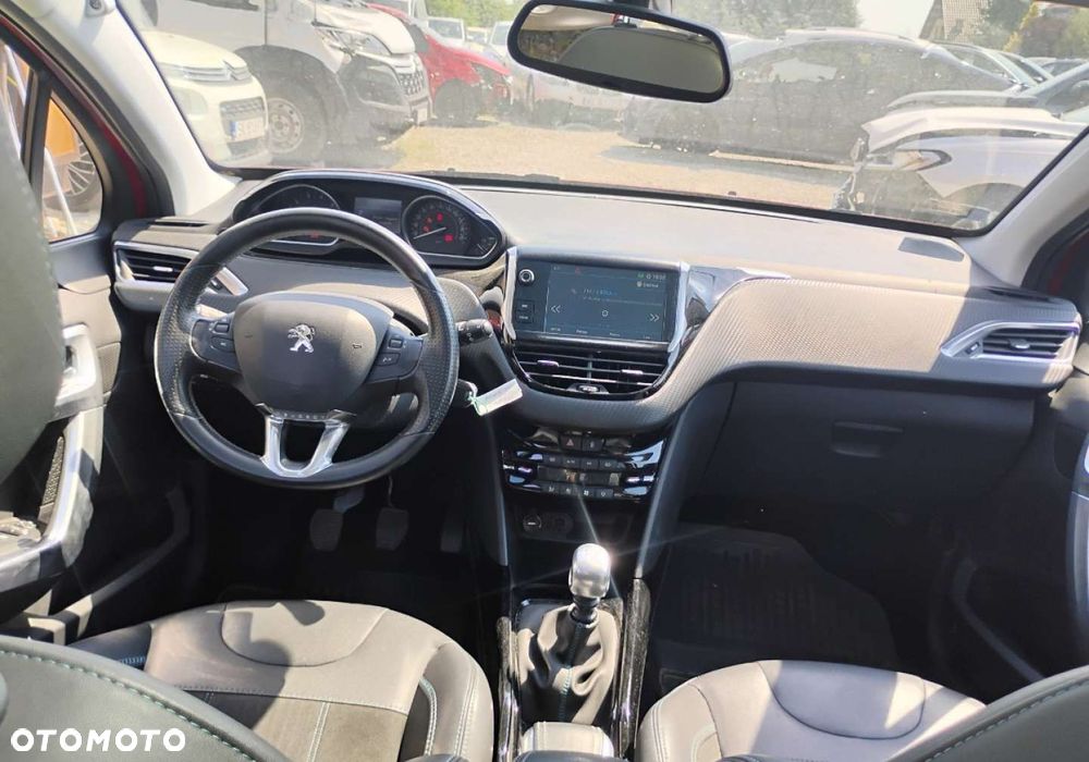 Peugeot 2008 - 7
