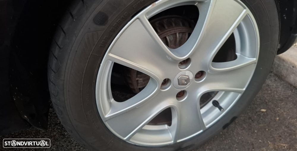 Renault Clio Sport Tourer 1.5 dCi - 17