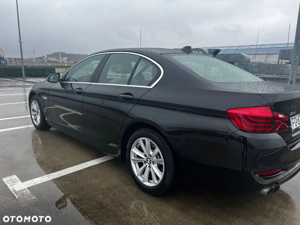 BMW Seria 5 520d xDrive - 1