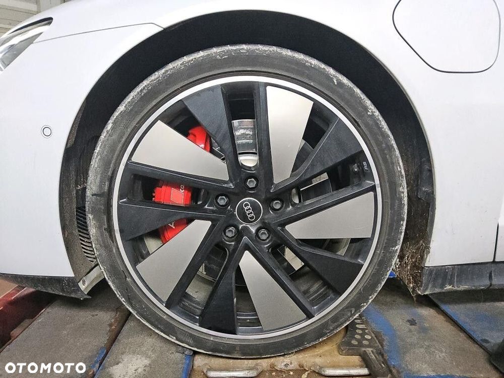 Audi e-tron GT - 10