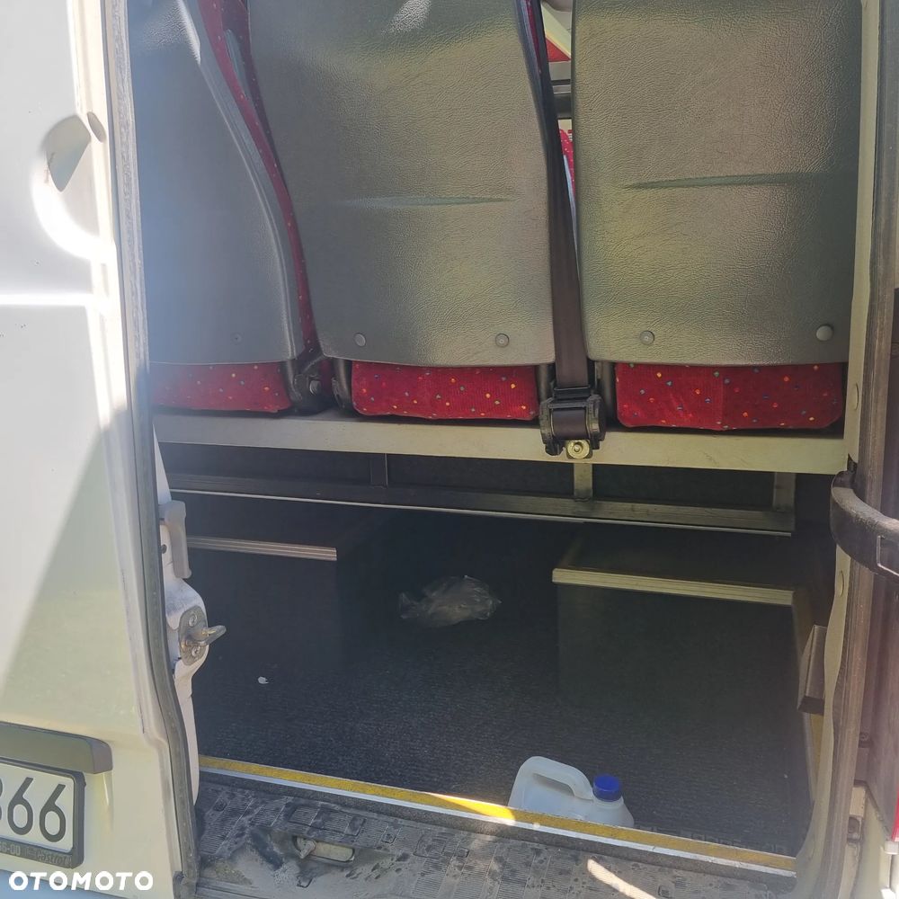 Mercedes-Benz Sprinter - 7