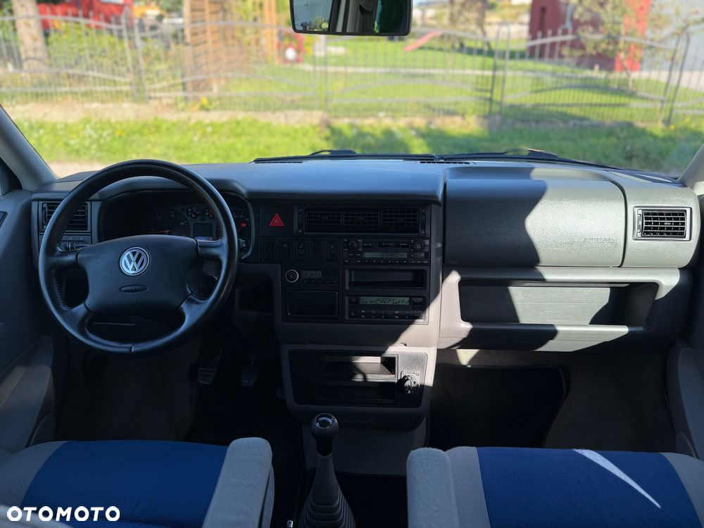Volkswagen Multivan - 4