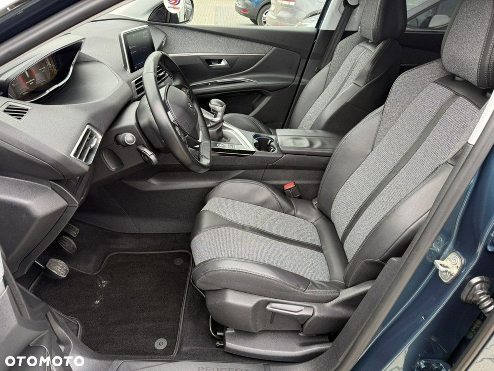 Peugeot 5008 BlueHDI 130 Allure - 21