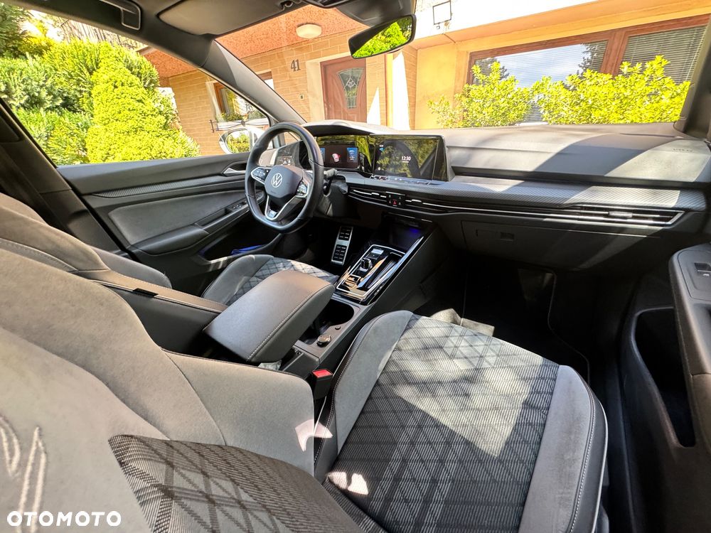 Volkswagen Golf 1.5 eTSI mHEV R-Line Plus DSG - 12