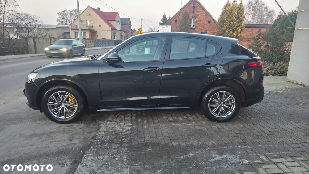 Alfa Romeo Stelvio - 6