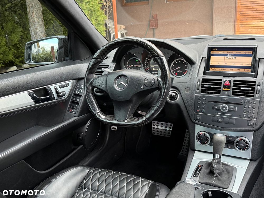 Mercedes-Benz Klasa C 63 AMG 7G-TRONIC - 32