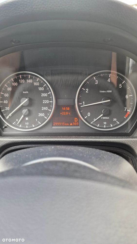 BMW Seria 3 320i - 11