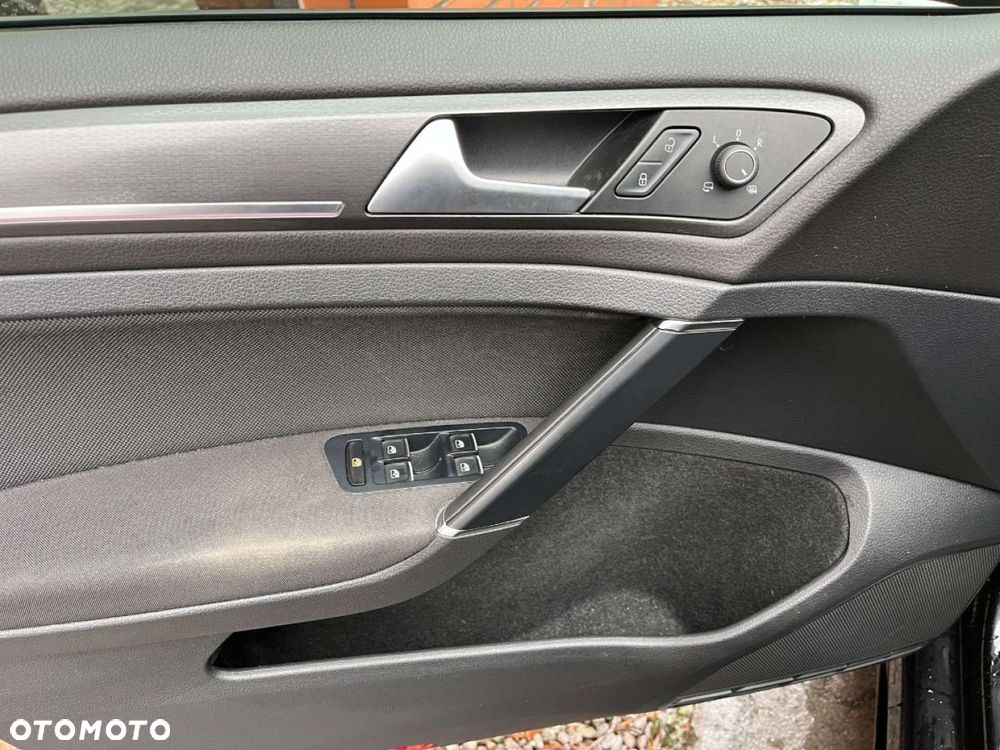 Volkswagen Golf 2.0 TSI GTI DSG - 37