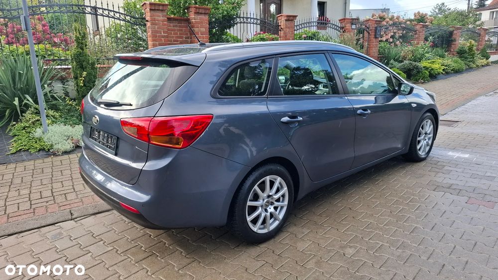Kia Ceed 1.6 GDI Fifa World Cup Edition - 5