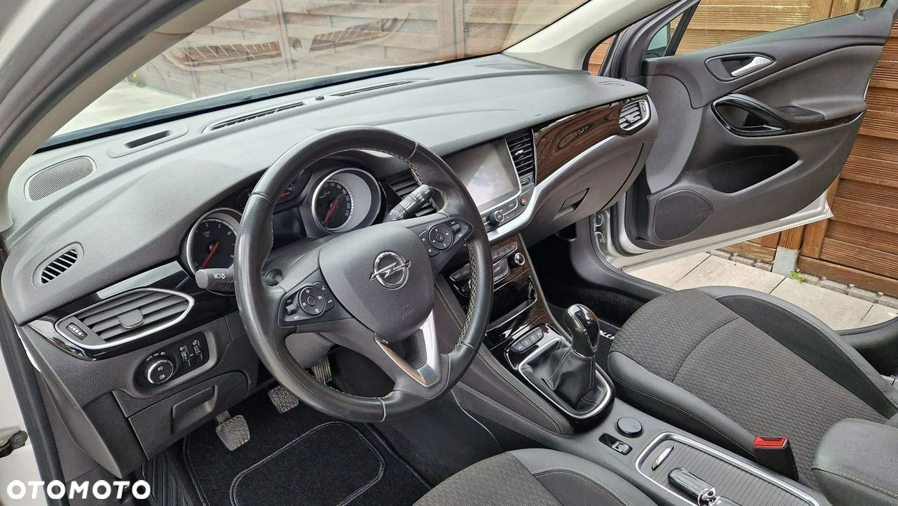 Opel Astra - 16