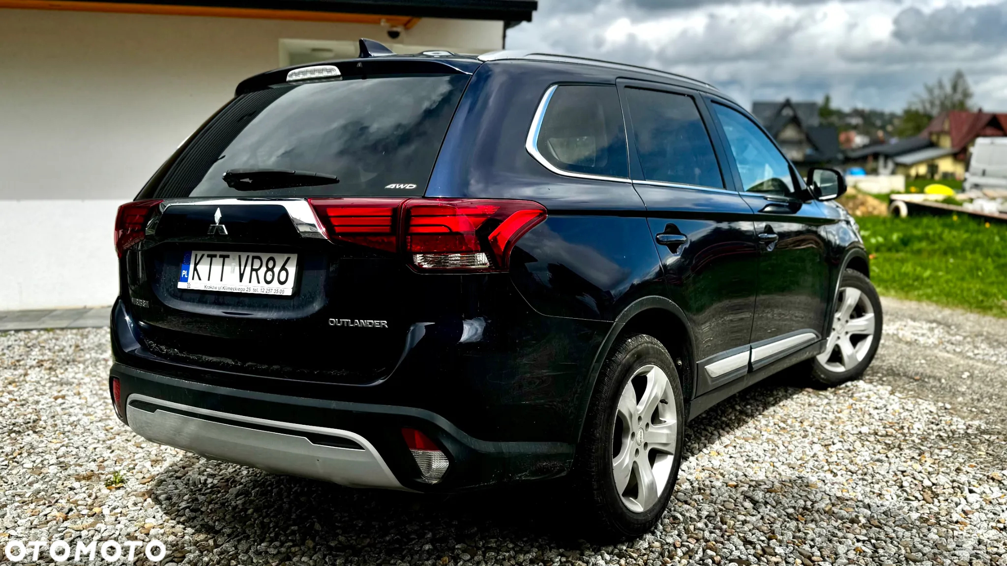Mitsubishi Outlander - 5