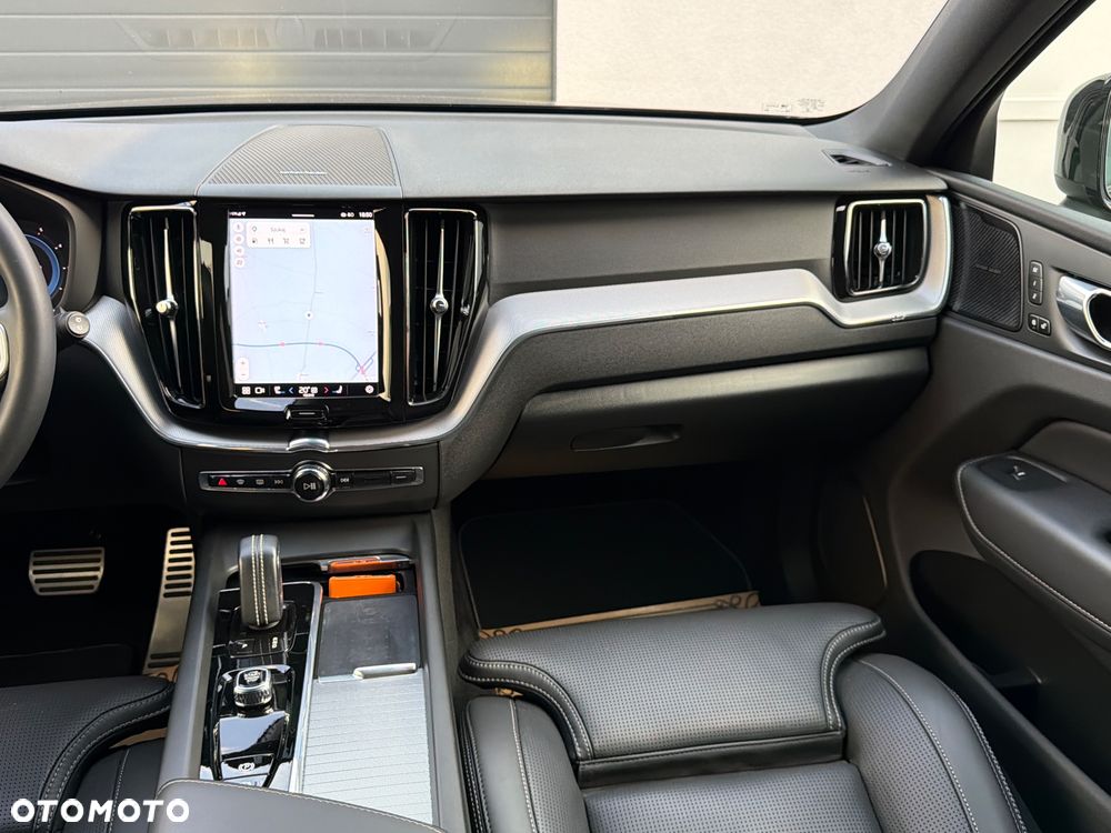 Volvo XC 60 B4 D AWD Geartronic RDesign - 36
