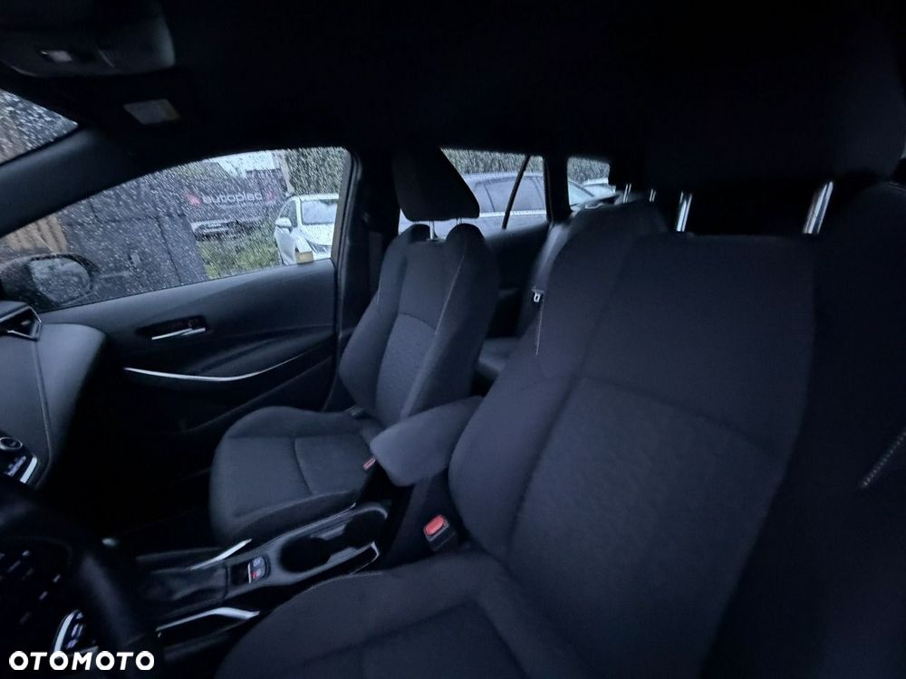 Toyota Corolla 1.8 Hybrid Comfort - 18