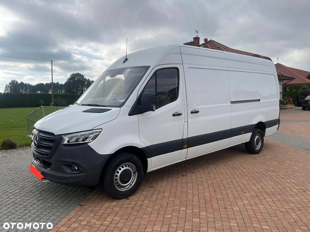 Mercedes-Benz Sprinter 319 - 1
