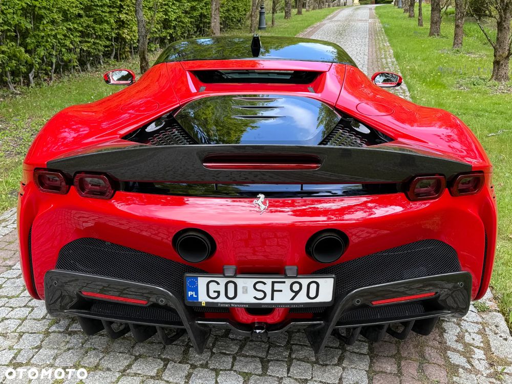 Ferrari SF90 Stradale - 13