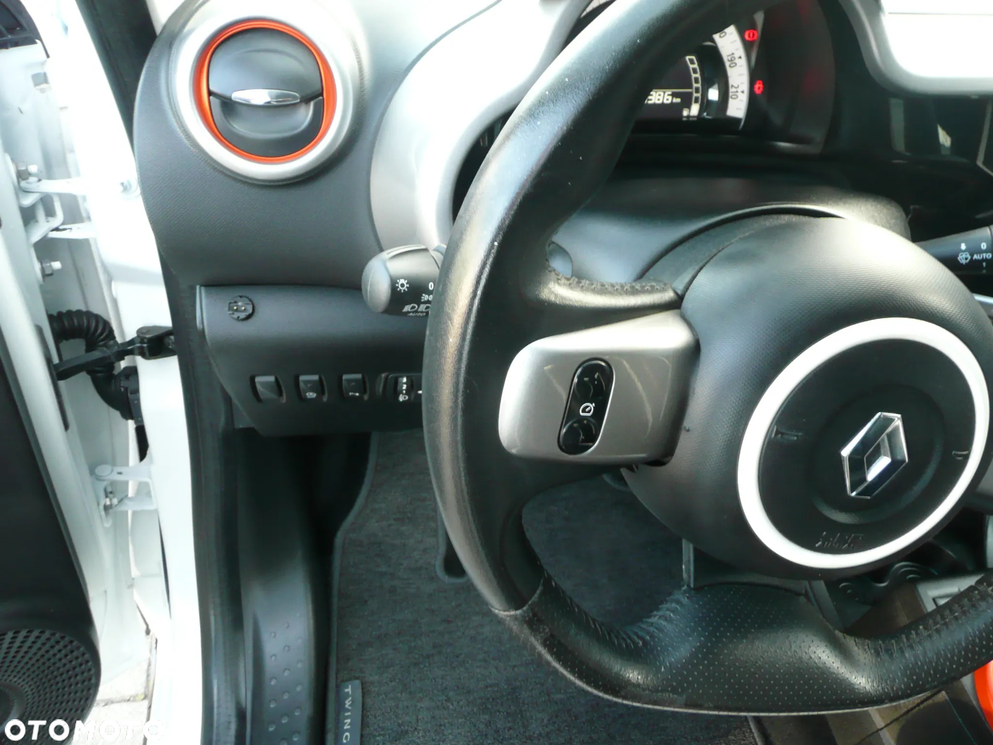 Renault Twingo Energy TCe 110 GT - 27