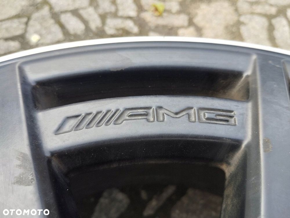 Felga Alu 5x112 8J x 19 ET 49 A2474011900 1szt Mercedes - 4