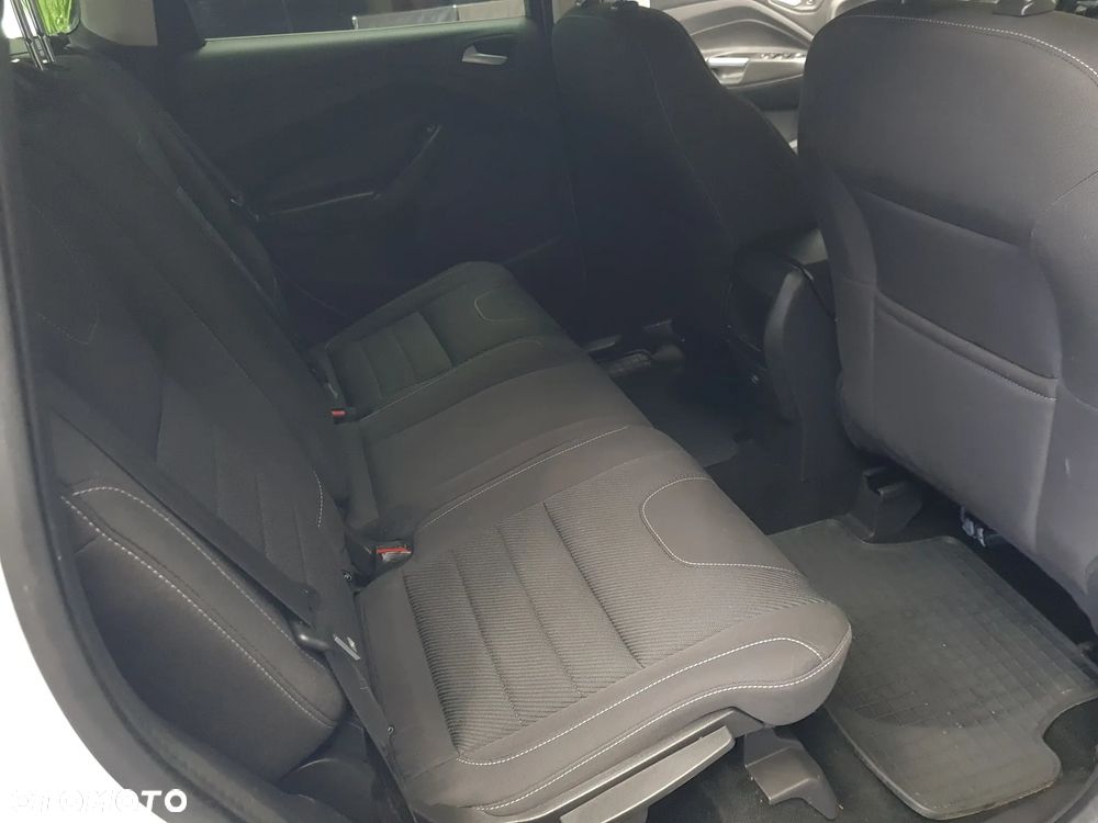 Ford Kuga 2.0 TDCi 2x4 Trend - 21
