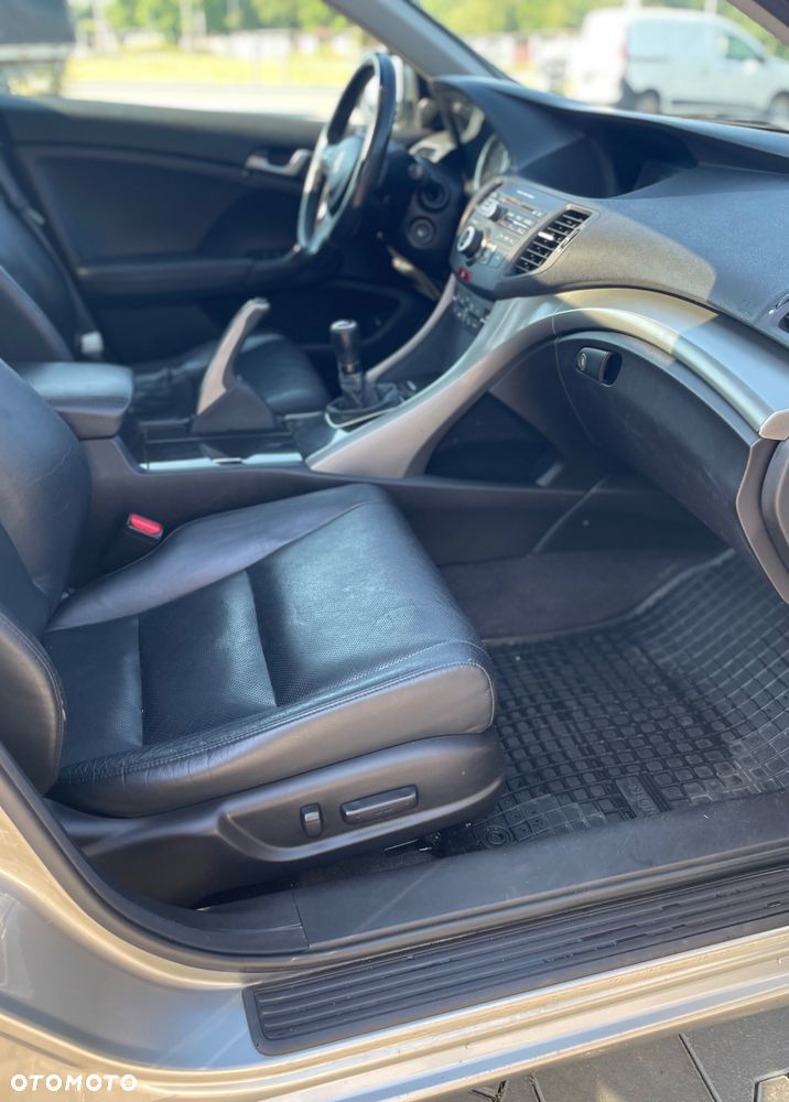 Honda Accord 2.0 Executive - 24