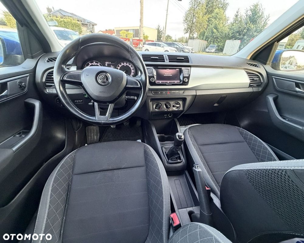 Skoda Fabia 1.0 MPI Style - 24
