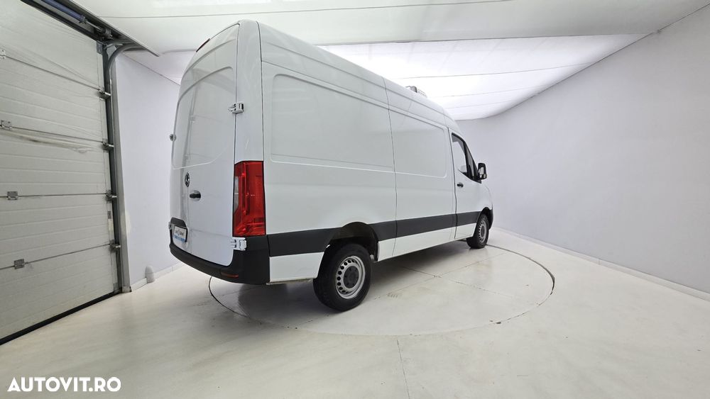 Mercedes-Benz Sprinter - 8