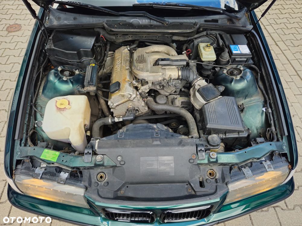 BMW Seria 3 318i - 35