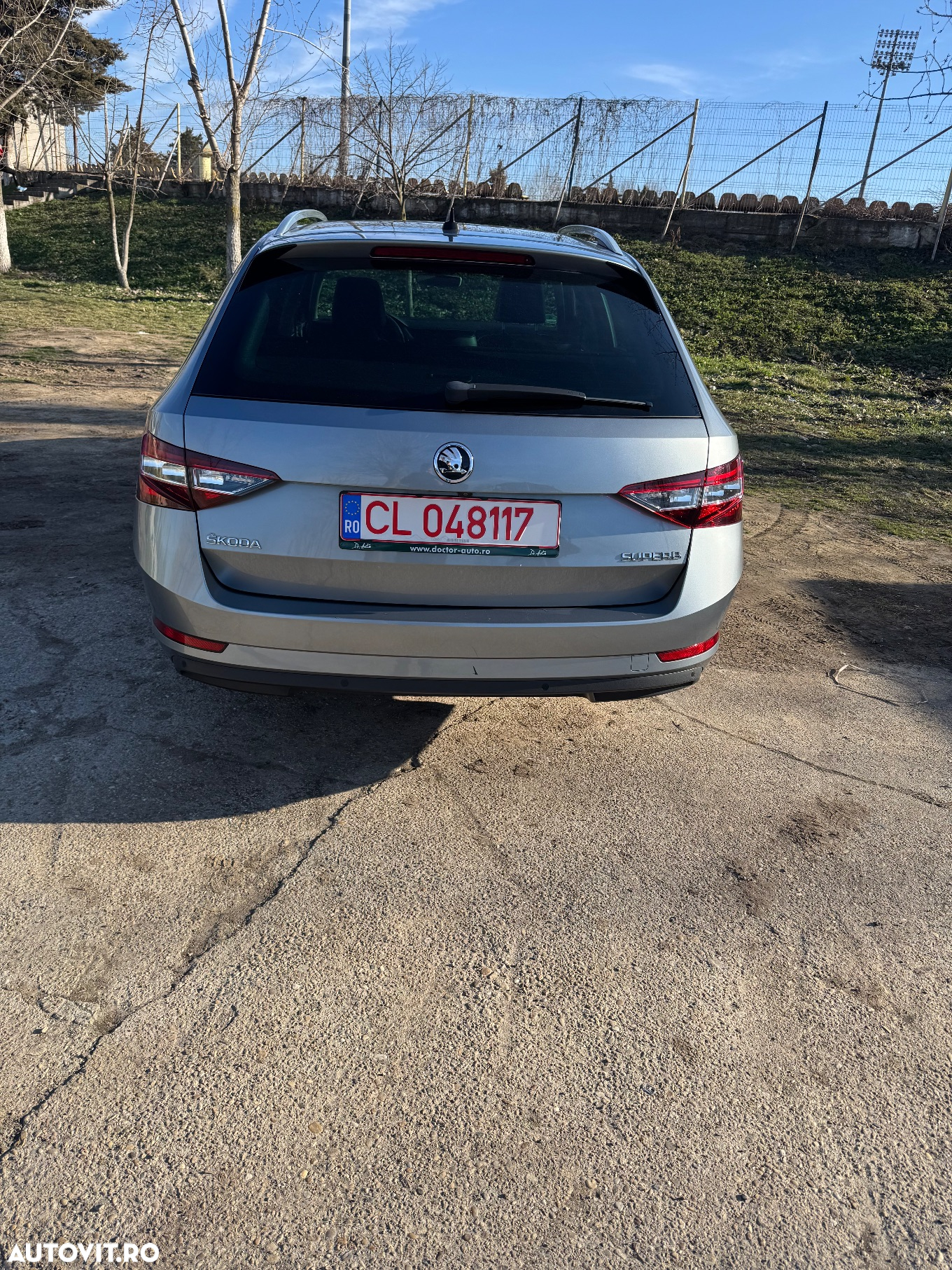 Skoda Superb 2.0 TDI DSG Premium Edition - 5