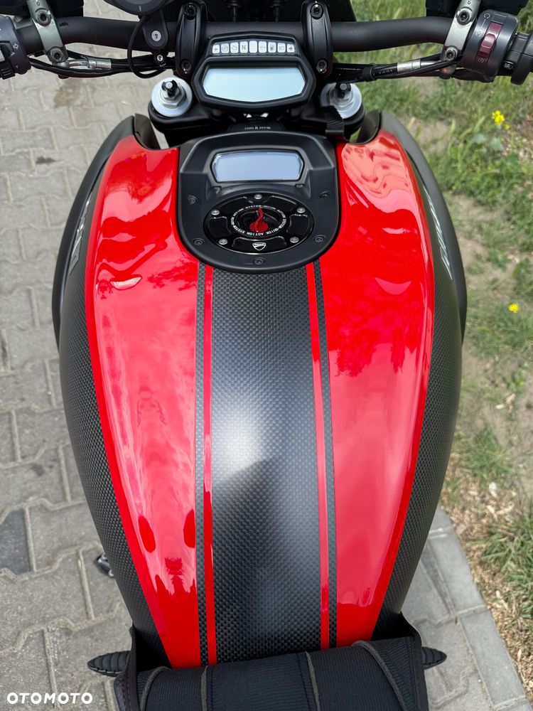 Ducati Diavel - 15