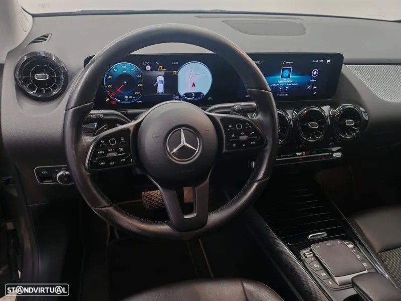 Mercedes-Benz GLA 180 d - 13