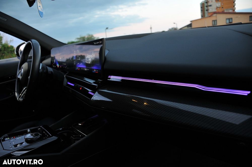 BMW Seria 5 520d xDrive AT MHEV - 16