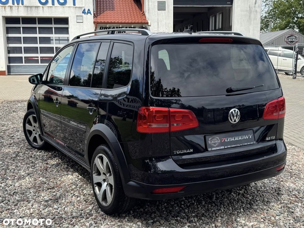 Volkswagen Touran - 9