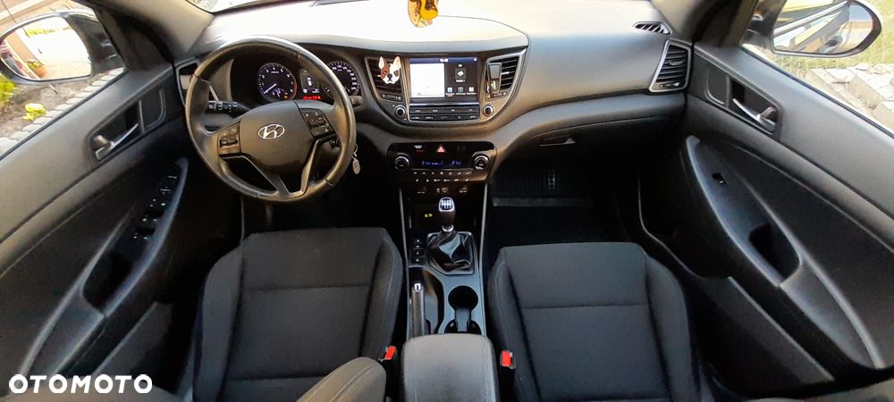 Hyundai Tucson 1.6 GDI BlueDrive GO 2WD - 11