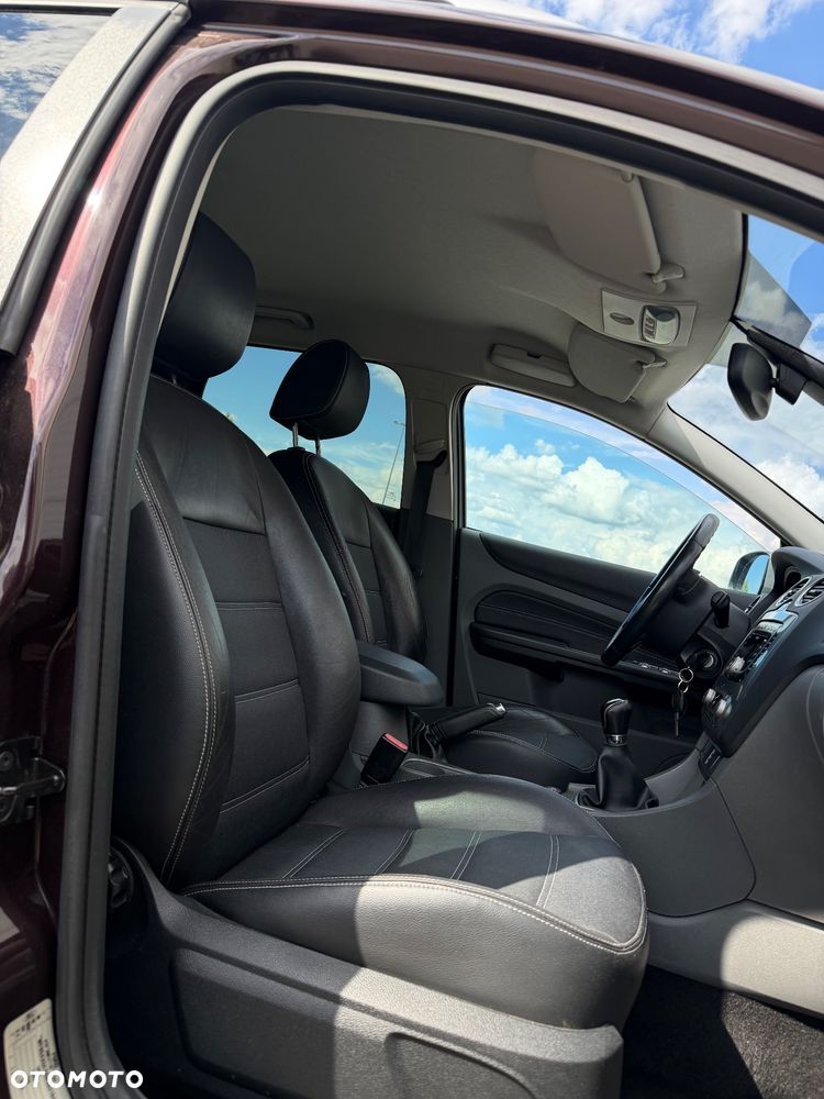 Ford Focus 1.6 Titanium - 28