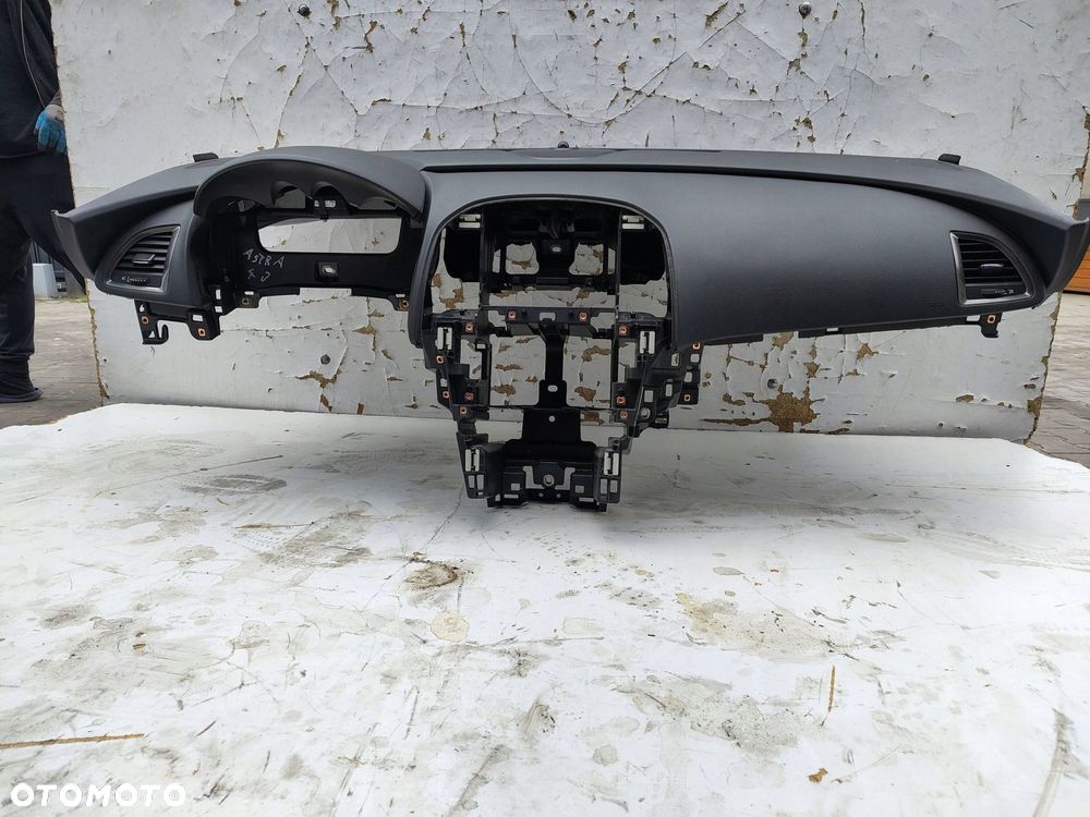 DESKA ROZDZIELCZA KONSOLA OPEL ASTRA 4 IV J - 11