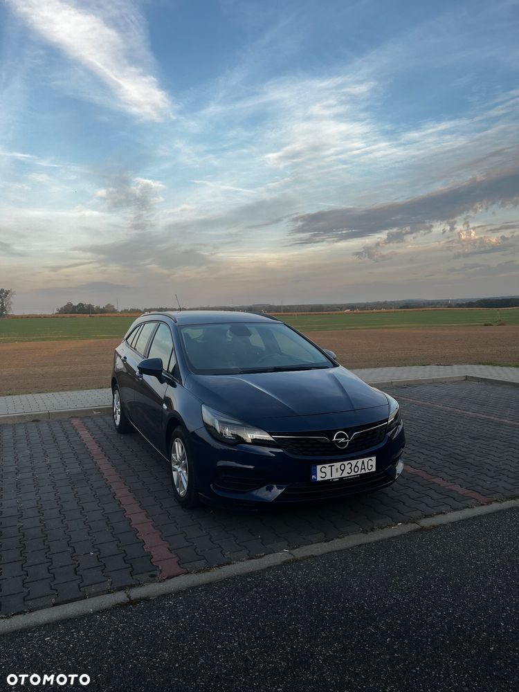 Opel Astra 2020 photo 2